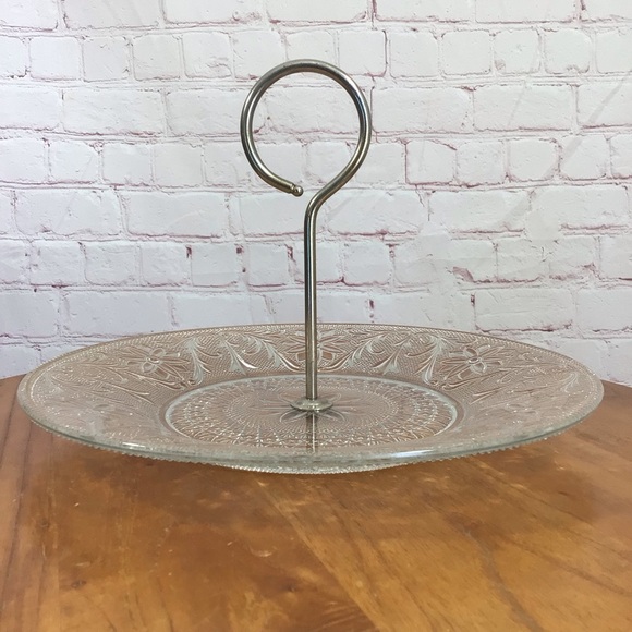 Vintage Indiana Glass Clear Sandwich Tidbit Tray with Metal Handle - Picture 2 of 9